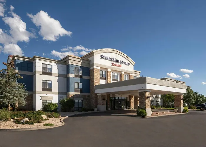 Hotel with Tennis: Springhill Suites By Marriott Cedar City